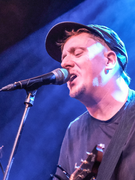 Náhledový obrázek k článku NAŽIVO: Podzim, bouřka a městská poezie v plné síle. Wóďa pokřtil povedené album