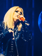 Náhledový obrázek k článku NAŽIVO: Energická Avril Lavigne vyvolávala vzpomínky. Zrazoval ji zpěv
