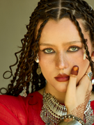 Náhledový obrázek k článku PREMIÉRA: Karin Ann nahrála kultovní Heroes s kapelou Davida Bowieho