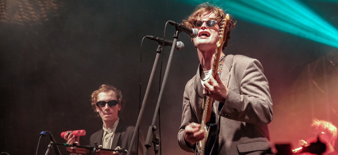 Obrázek k článku Kouzlo malých pódií Rock for People. Proti Slipknot pálil Skotační kulomet