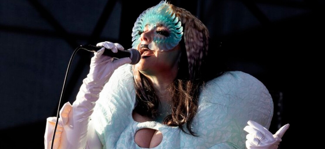 Obrázek k článku Björk do Prahy přiveze roh hojnosti. Její svět fantazie upozorňuje na reálné problémy