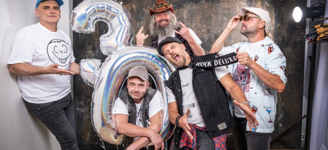 Obrázek k článku PREMIÉRA: Harlej v klipu zastavil dálnici. V rámci oslav připomene éru Vládi Šafránka