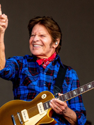 Náhledový obrázek k článku DANYHO GLASTO: Legendární bourák John Fogerty předvedl kus hudební historie