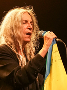 Náhledový obrázek k článku Glosa: Krásná slova pro Ivana Krále. Patti Smith přivezla smíření