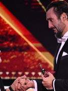 Náhledový obrázek k článku GLOSA: Falešný Slavík. Vtipy o přirození převálcoval jen upřímně dojatý Noid Bárta