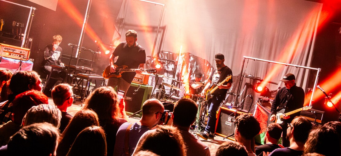 Obrázek k článku NAŽIVO: Zvuk, co rozechvívá vnitřnosti. Mogwai v Praze rozpoutali hudební apokalypsu