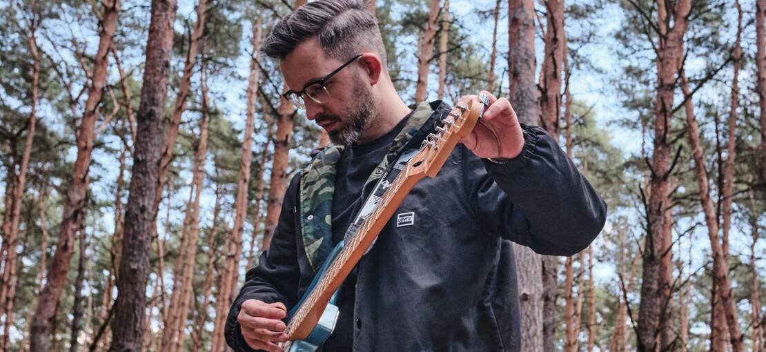 Obrázek k článku Feedback aneb zrecenzujeme všechno.  Geezer In The Freezer nosí kytary do lesa