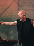 Náhledový obrázek k článku NAŽIVO: David Koller dostal pamětníky do kolen. Krylova Anděla jen dirigoval