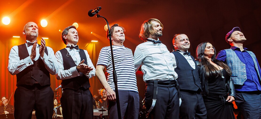 Obrázek k článku NAŽIVO: Chinaski se symfoňákem? Kousek vzruchu s Čvančarovou i Punčocháči