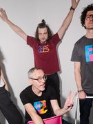 Náhledový obrázek k článku „Kluci jsou nejvtipnější na planetě.“ Kapela Puding pani Elvisovej nakládá plochozemcům