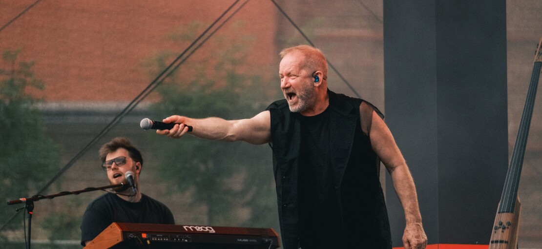 Obrázek k článku NAŽIVO: David Koller dostal pamětníky do kolen. Krylova Anděla jen dirigoval