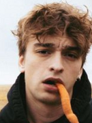 Náhledový obrázek k článku Navždycky blázen. Nový český hit udělal sto tisíc přes noc. Seznamte se s Gufrau