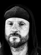 Náhledový obrázek k článku RECENZE: Superostré Trny & Žiletky zabily beránka. Perou se až do krve a bez kompromisů