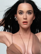 Náhledový obrázek k článku Líbající se holky a ženský svět v Praze. Po deseti letech se vrátí Katy Perry
