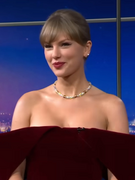 Náhledový obrázek k článku GLOSA: Taylor Swift vzala hvězdné hosty do devadesátek. Nový singl povyšuje hravý klip