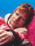 Náhledový obrázek k článku RECENZE: Ed Sheeran hraje na jistotu. Na albu Play sundal nohu z plynu