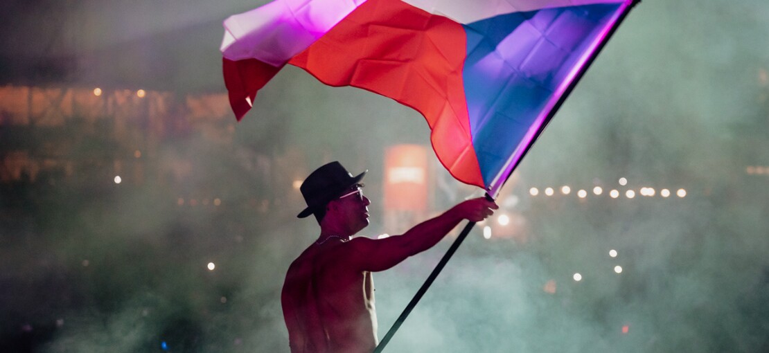 Obrázek k článku NAŽIVO: Rozjetý začátek Beats for Love. Timmy Trumpet vzal do parády i Karla Gotta