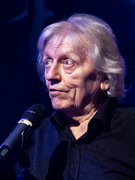 Náhledový obrázek k článku GLOSA: Když fanynky přejí Václavu Neckářovi smrt