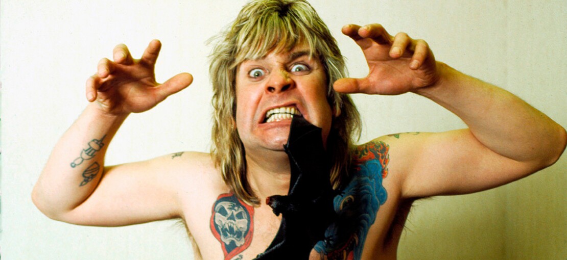 Obrázek k článku Ozzyho divoké historky: Proč šnupal mravence, překousnul netopýra a kde pomočil památník